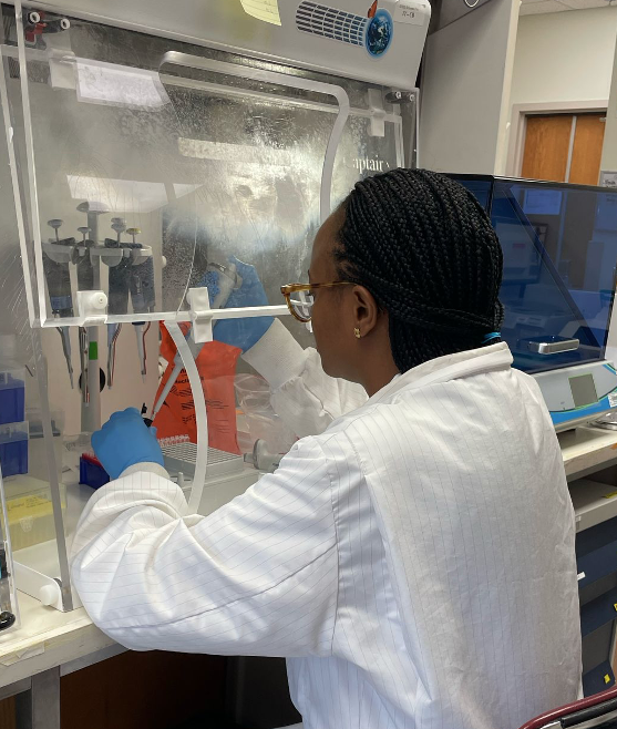 Gaelle in the lab