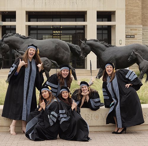 Lindsey Reichwein with friends