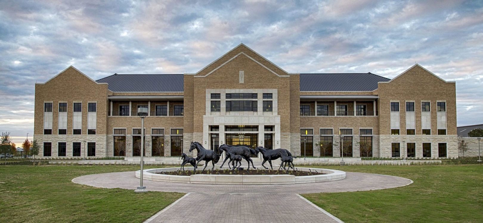 Home - Texas A&M College of Veterinary Medicine & Biomedical Sciences  (CVMBS)